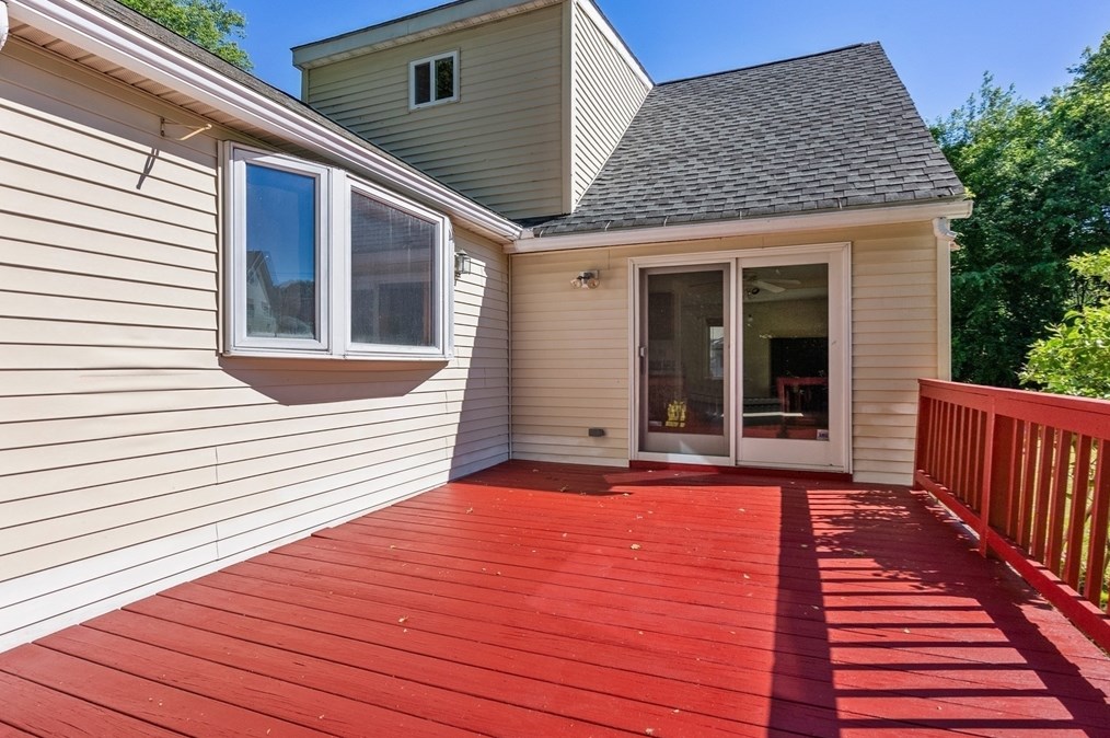 9 Brk Rd, Auburn MA 01501 exterior