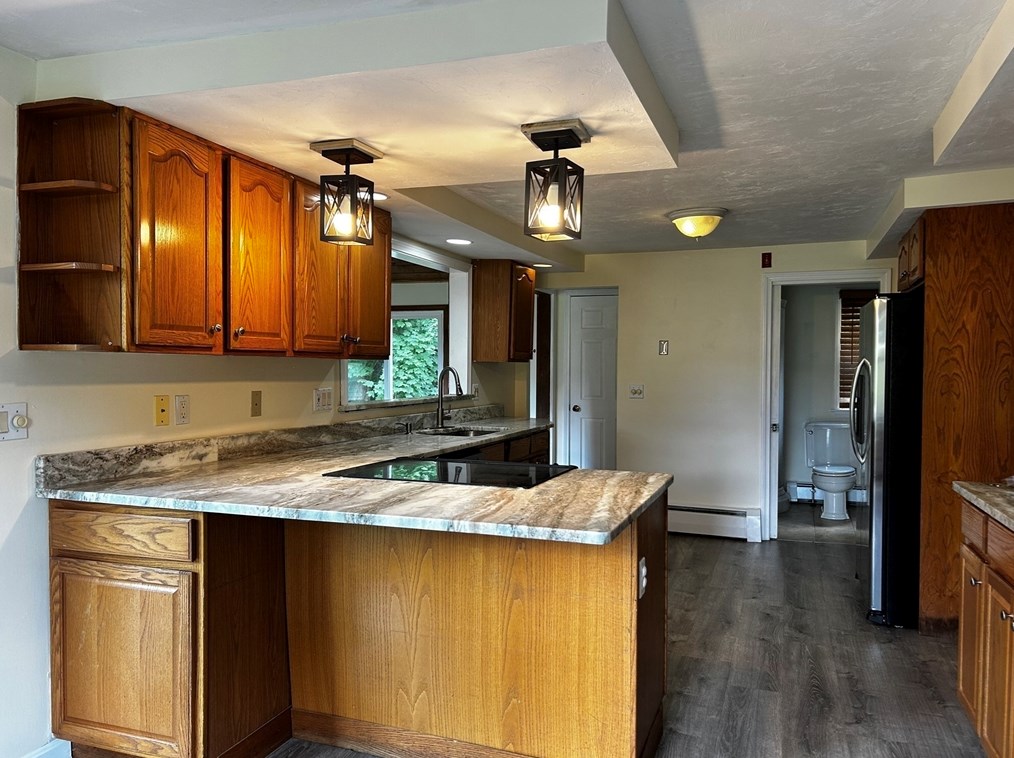 9 Brk Rd, Auburn MA 01501 exterior