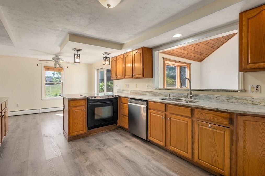 9 Brk Rd, Auburn MA 01501 exterior