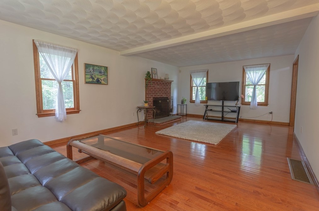 26 Eddy St, Norton MA  02766-3514 exterior