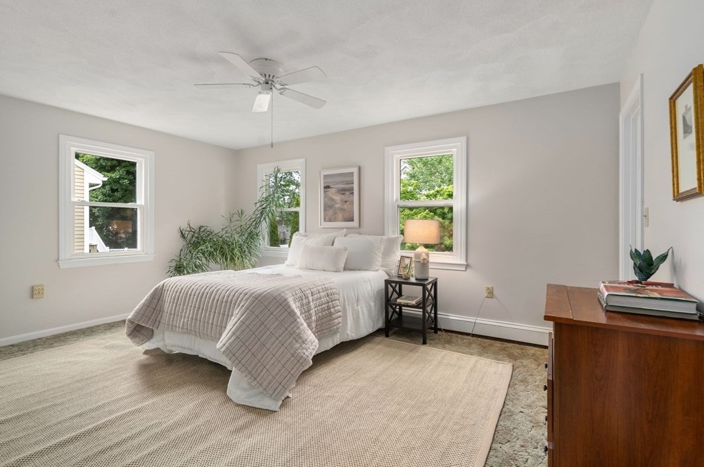 16 Shelley Rd, Arlington MA 02476-7072 exterior