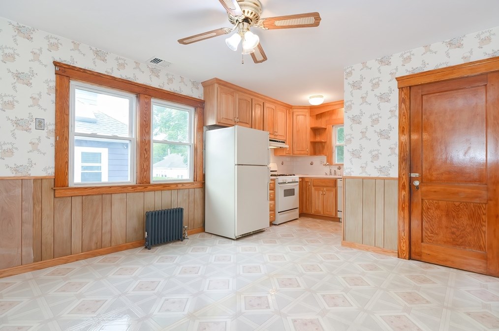 10 Clifford St, Framingham MA 01702-8504 exterior