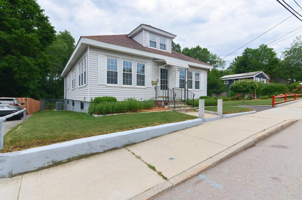 10 Clifford St, Framingham MA 01702-8504 exterior