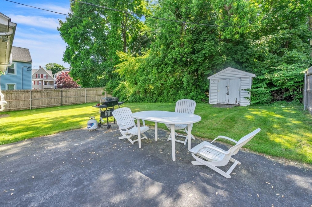 88 Pilgrim Ave, Worcester MA  01604-3058 exterior