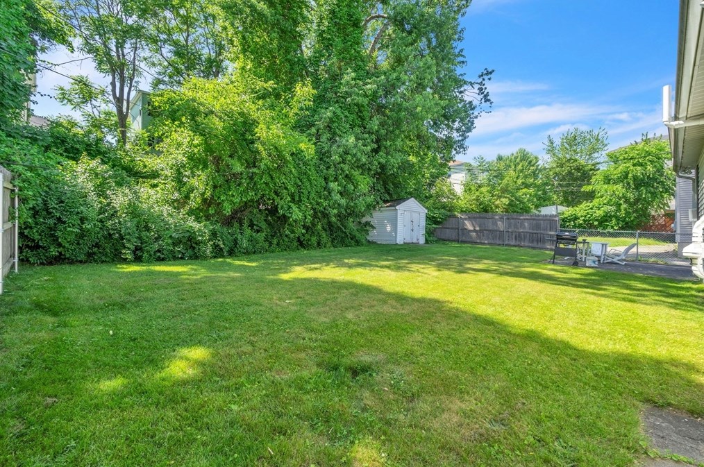 88 Pilgrim Ave, Worcester MA  01604-3058 exterior