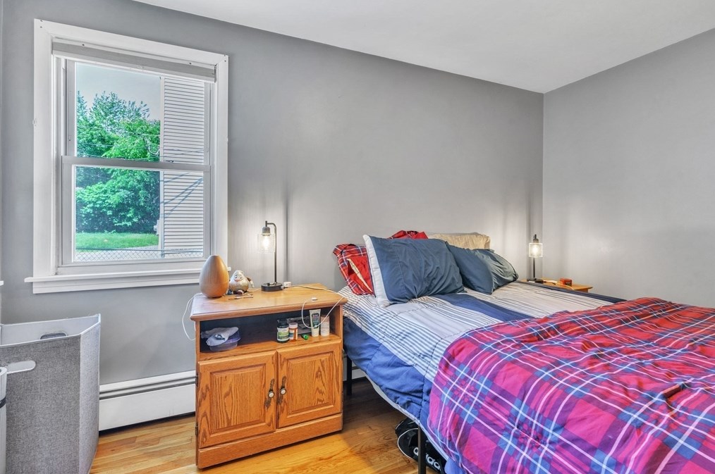 88 Pilgrim Ave, Worcester MA  01604-3058 exterior