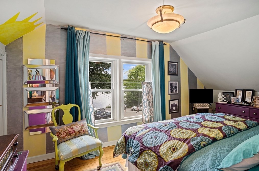 49 Sturgis St, Woburn MA 01801-4822 exterior