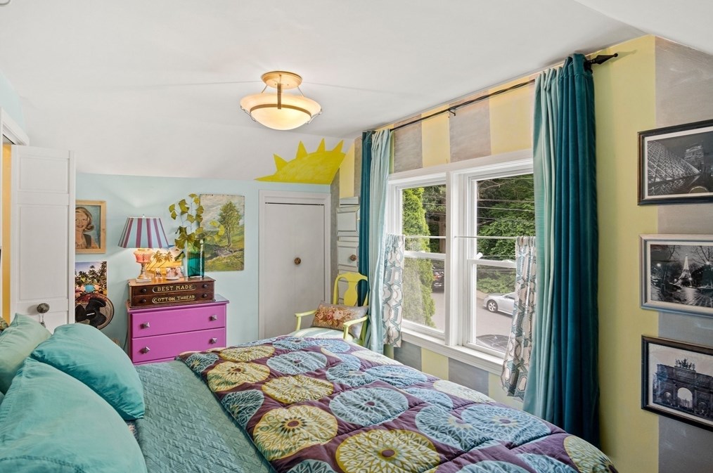 49 Sturgis St, Woburn MA 01801-4822 exterior