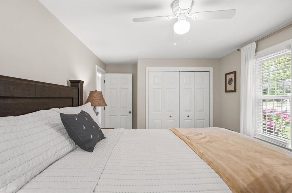 37 Moon Compass Ln, Sandwich MA  02563-2766 exterior