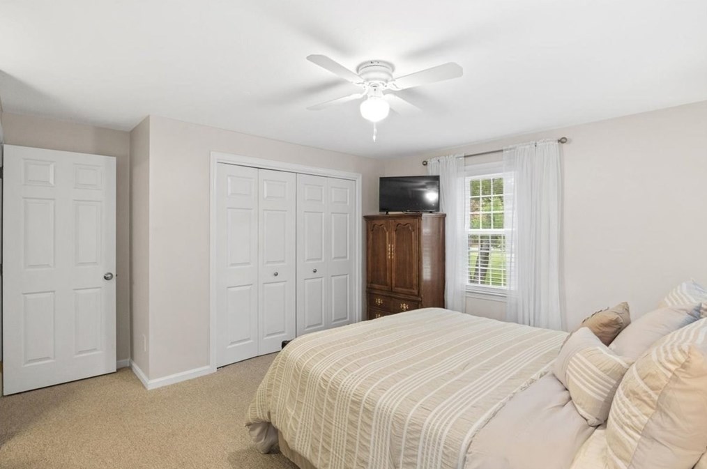 37 Moon Compass Ln, Sandwich MA  02563-2766 exterior