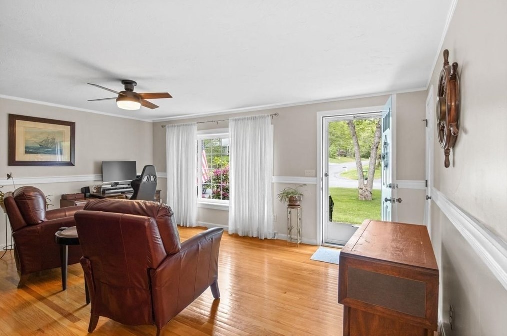 37 Moon Compass Ln, Sandwich MA  02563-2766 exterior