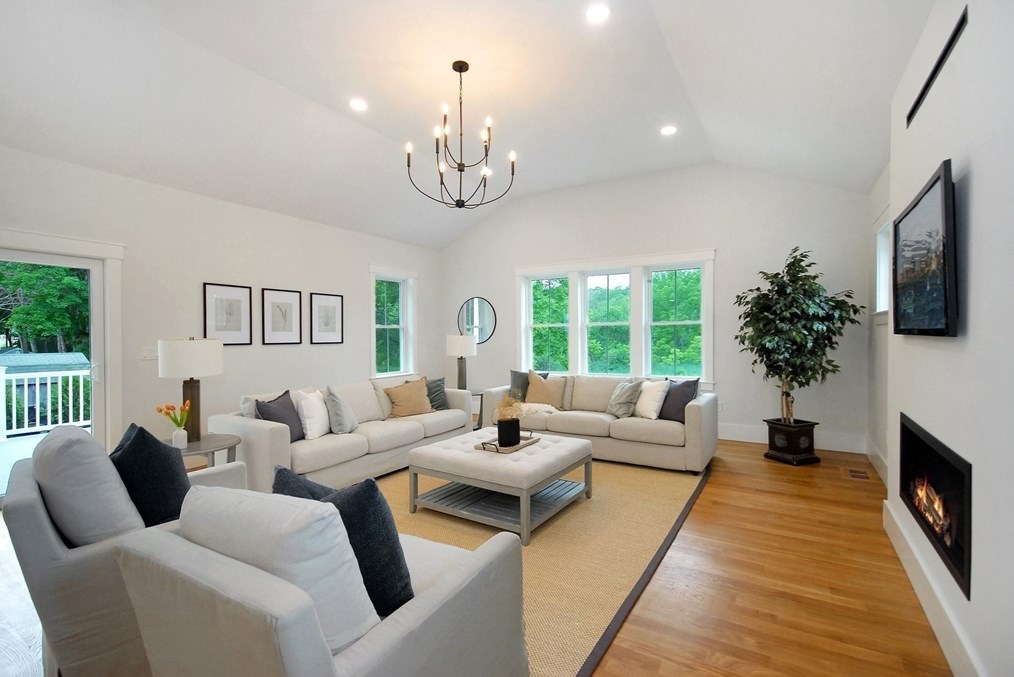 461 Old Bedford Rd, Concord MA 01742-2700 exterior