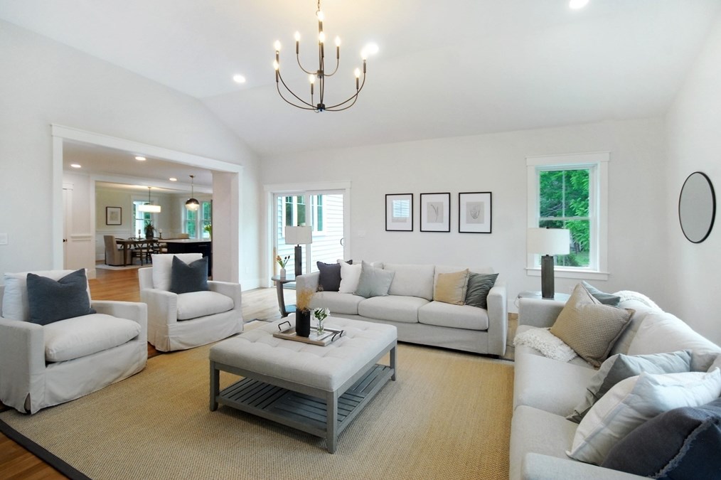 461 Old Bedford Rd, Concord MA 01742-2700 exterior