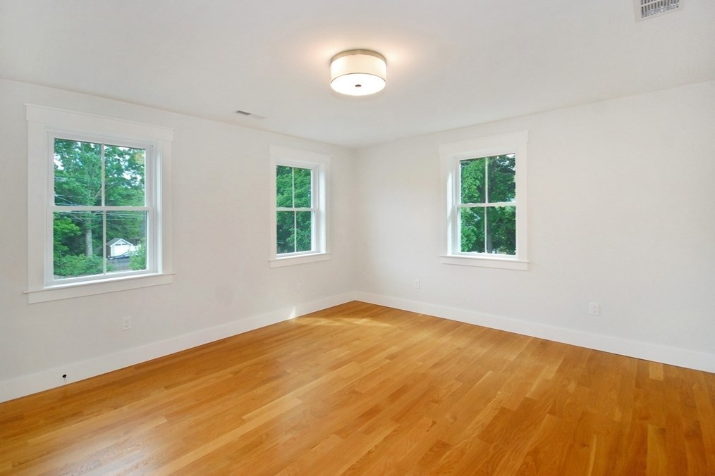 461 Old Bedford Rd, Concord MA 01742-2700 exterior