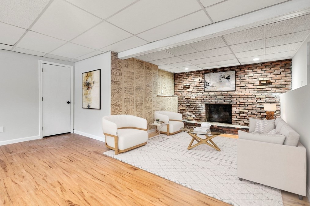 1 Morningside Dr, Woburn MA 01801-5428 exterior