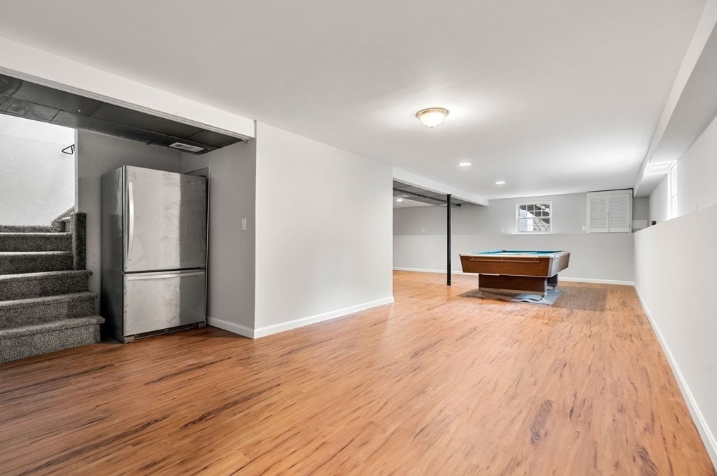 1 Morningside Dr, Woburn MA 01801-5428 exterior