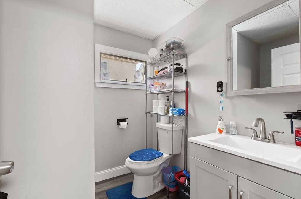 337 Columbia St, Fall River MA 02721-1303 exterior