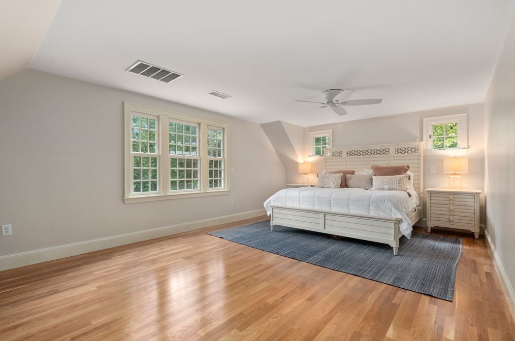 100 Meetinghouse Rd, Duxbury MA 02332-4436 exterior