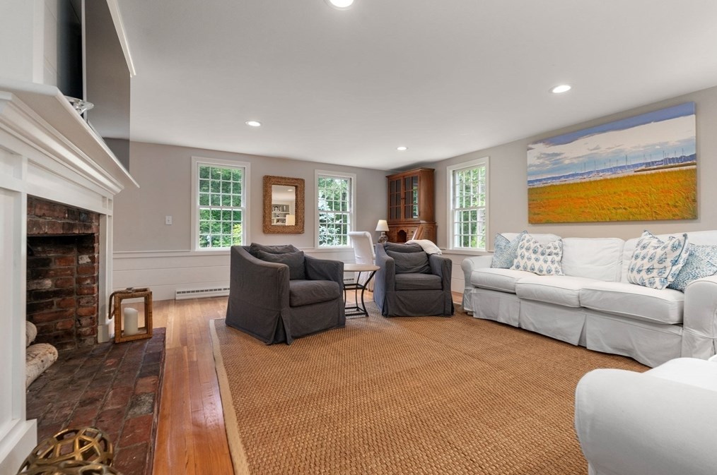 100 Meetinghouse Rd, Duxbury MA 02332-4436 exterior