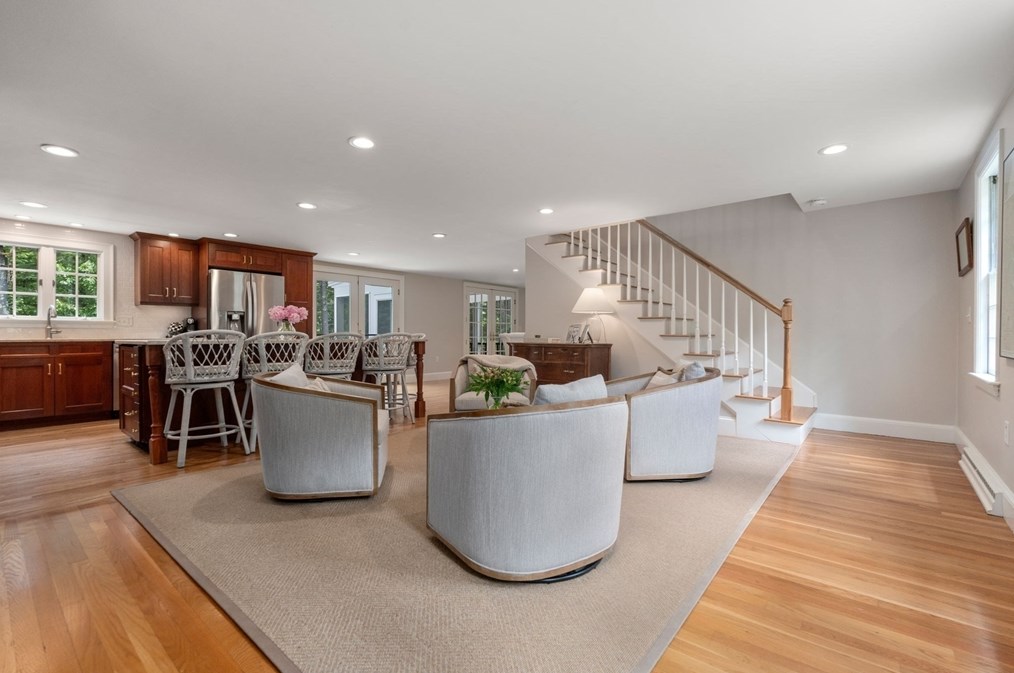 100 Meetinghouse Rd, Duxbury MA 02332-4436 exterior