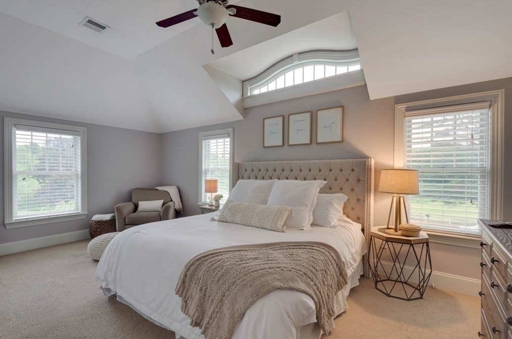 385 Howe St, Methuen MA 01844-2635 exterior