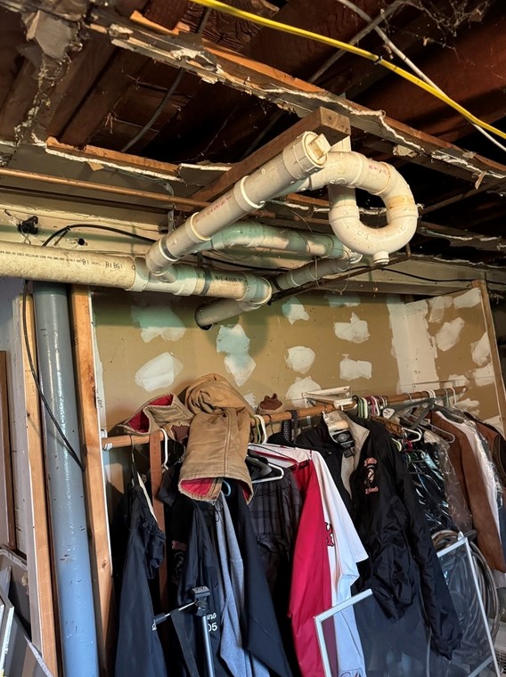 29 Pln St, Millis MA 02054-1533 exterior