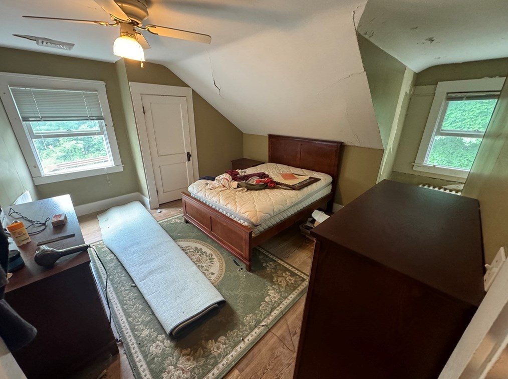 29 Pln St, Millis MA 02054-1533 exterior