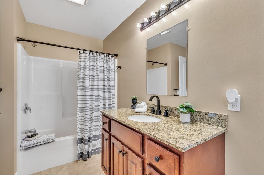 58 Brentwood St, Springfield MA 01108-3306 exterior