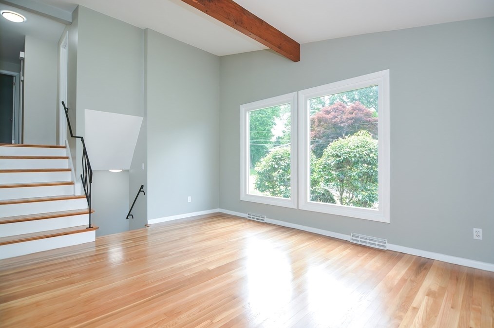 25 Debra Ln, Framingham, MA 01701