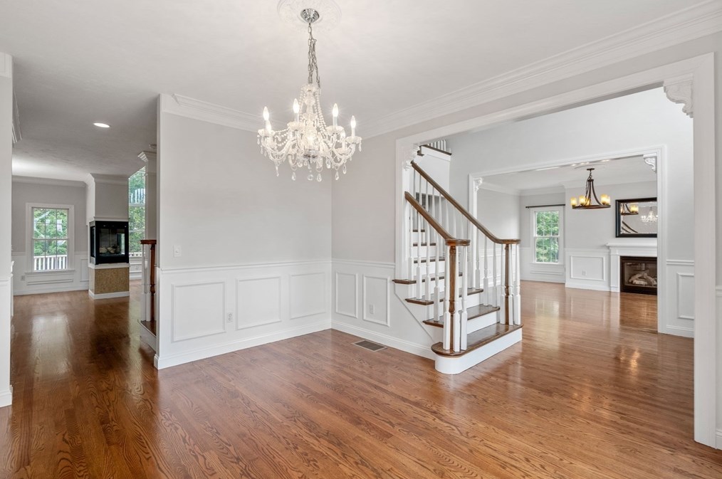 55 Mohawk Path, Holliston MA 01746-3304 exterior