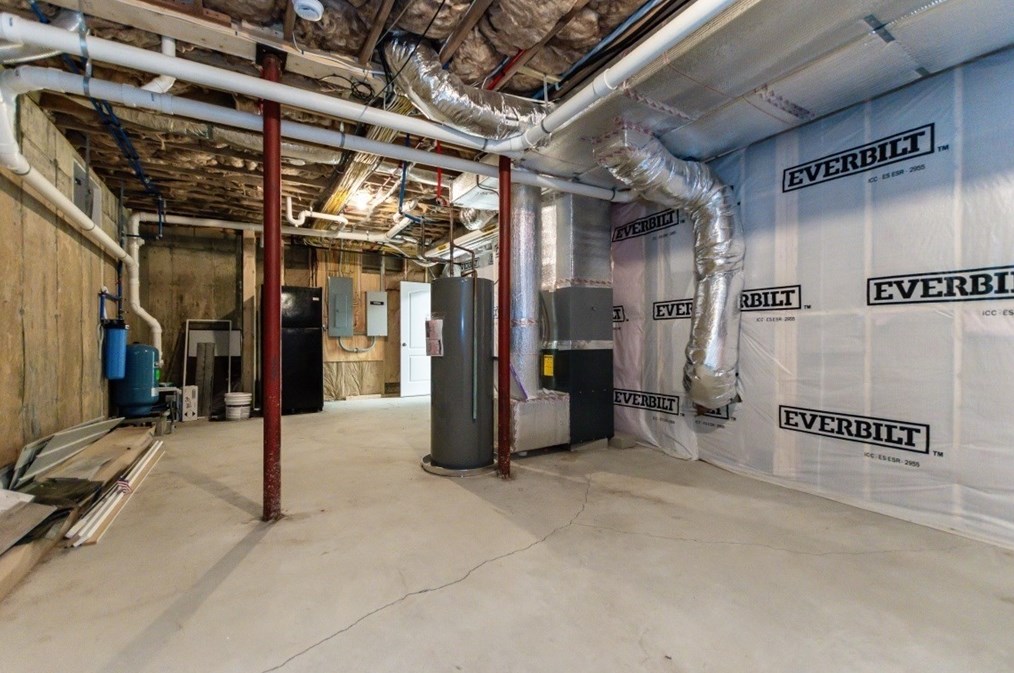 49 St, Upton MA 01568 exterior