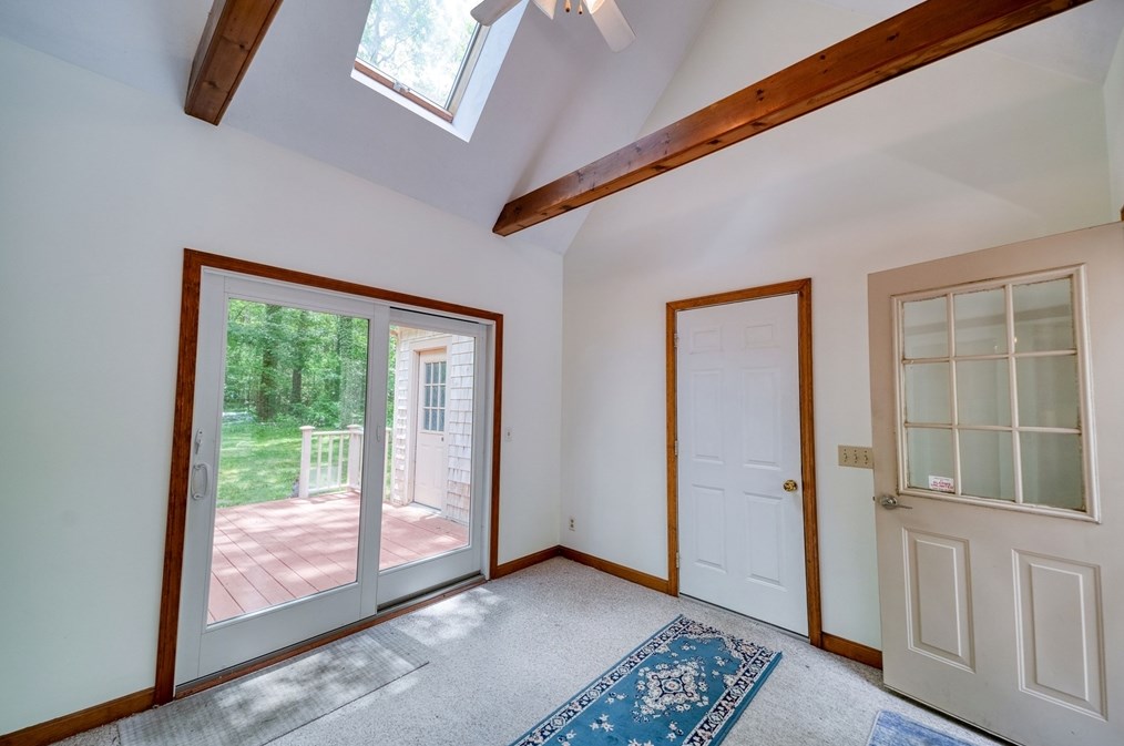 10 Little Acorn Ln, Sandwich MA 02644-1304 exterior