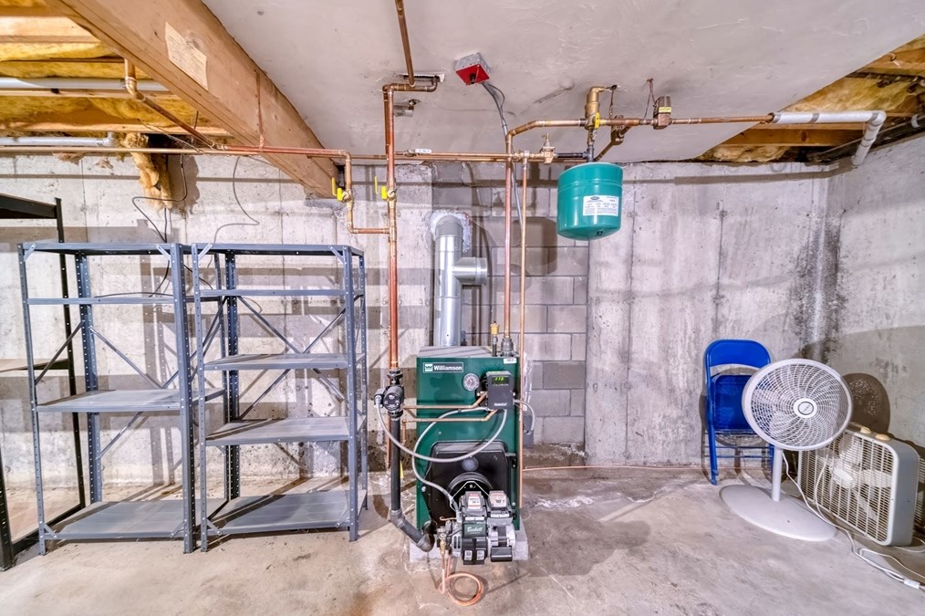 10 Little Acorn Ln, Sandwich MA 02644-1304 exterior