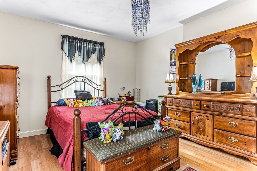 8 Avalon Ct, Methuen MA 01844-1971 exterior