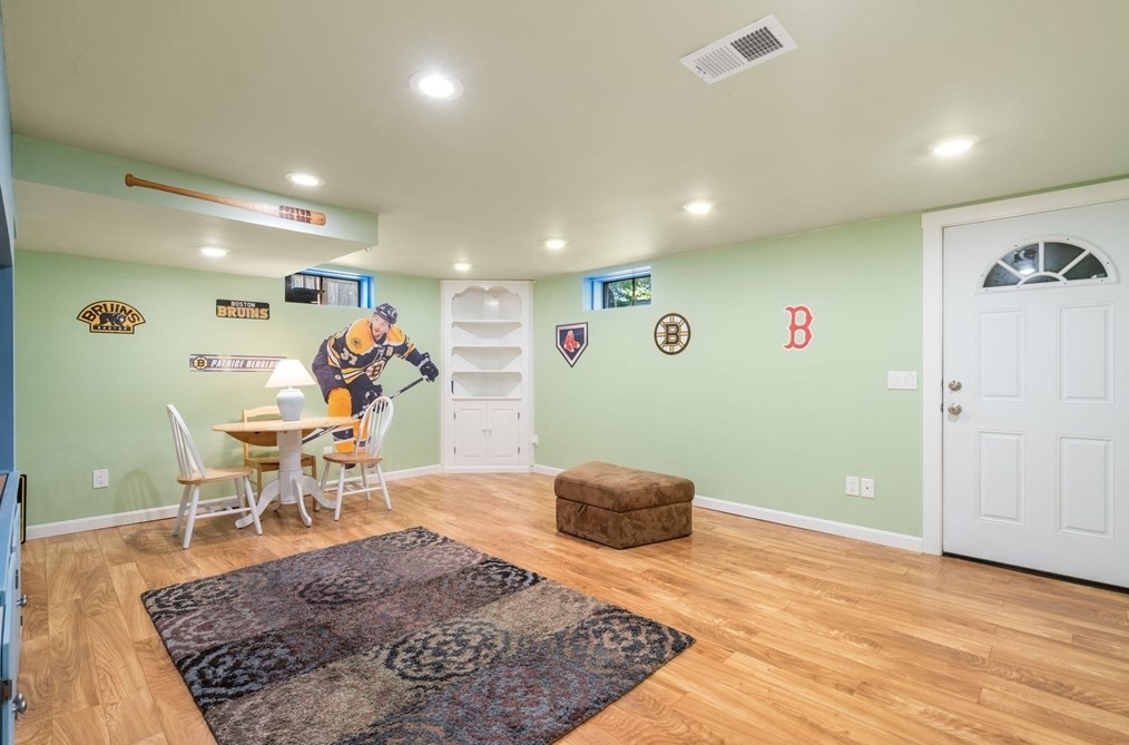 150 Edinboro St, Newton MA 02460-1302 exterior