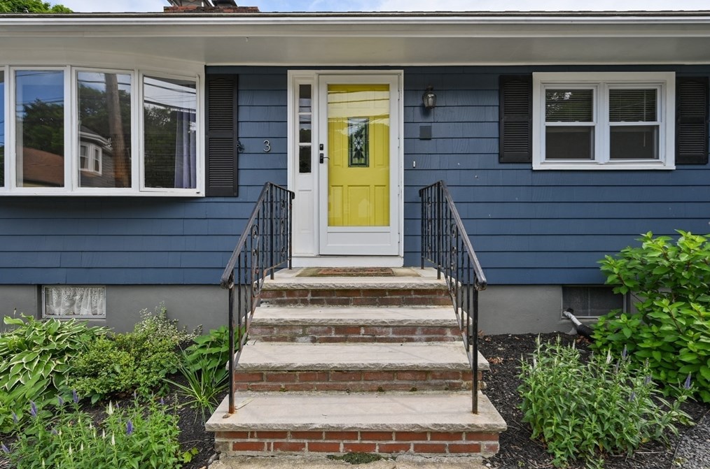 3 Bowman St, Malden MA 02148-1912 exterior