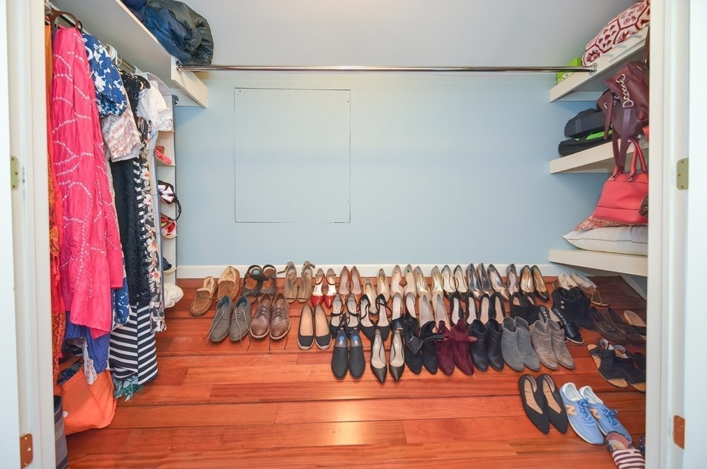 36 Dover Cir, Franklin MA 02038-4200 exterior