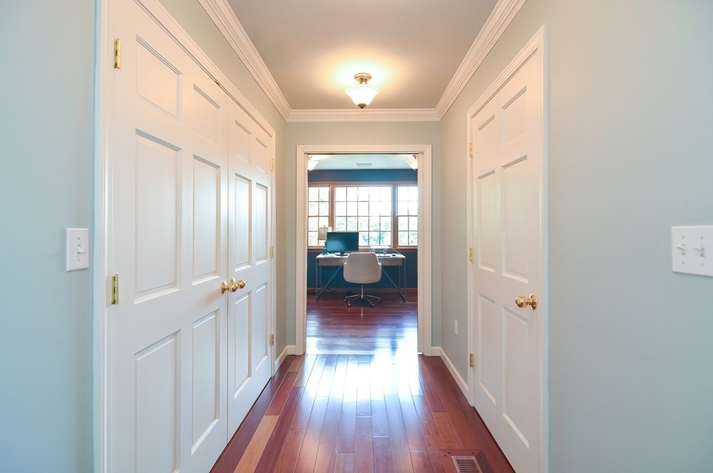 36 Dover Cir, Franklin MA 02038-4200 exterior