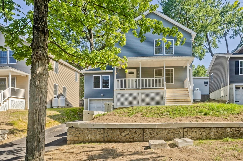 27 Brk St, Springfield MA  01109-2620 exterior