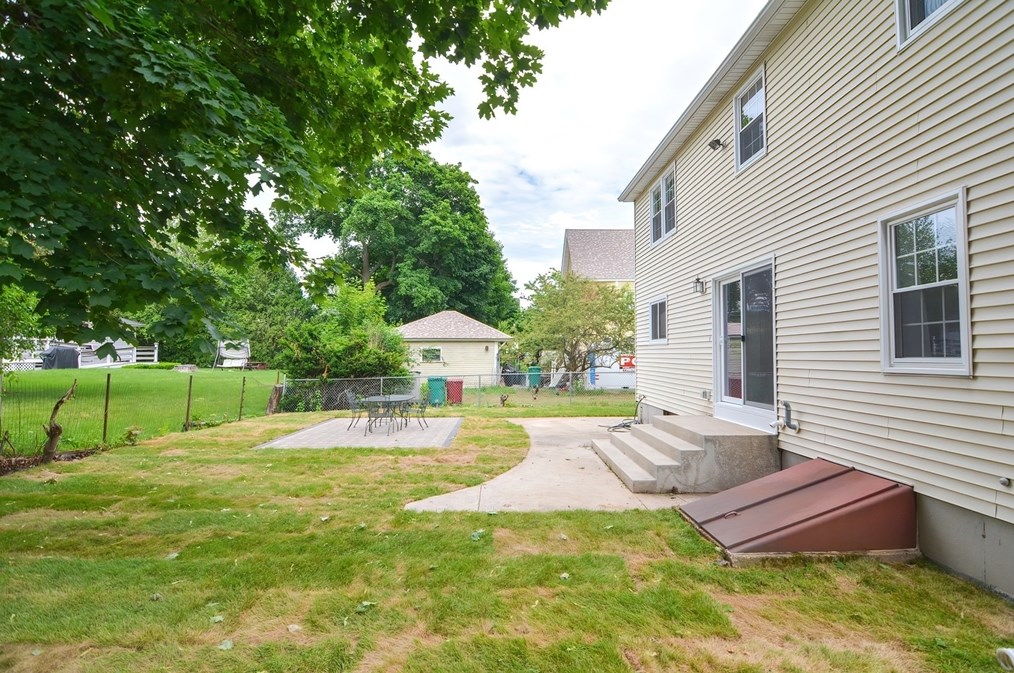 136 Orleans St, Lowell MA 01850-1112 exterior