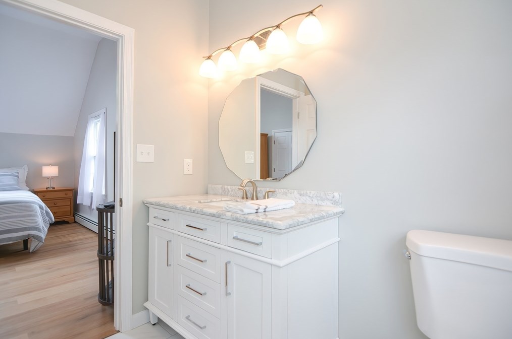 136 Orleans St, Lowell MA 01850-1112 exterior