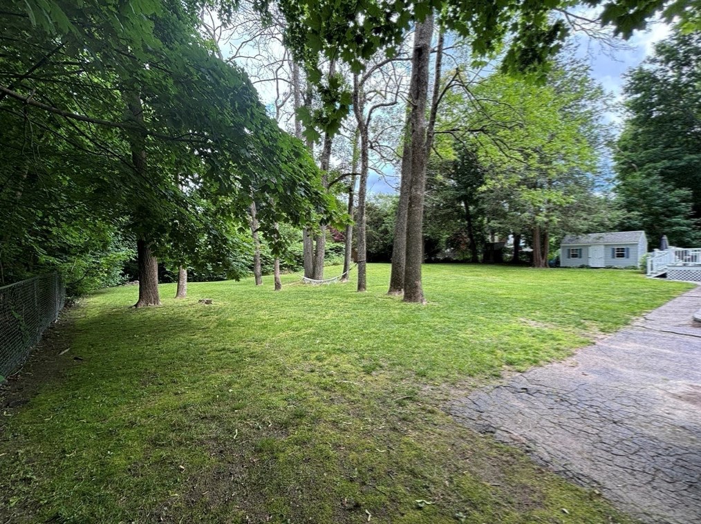 124 Belmont St, West Bridgewater MA 02379-1302 exterior