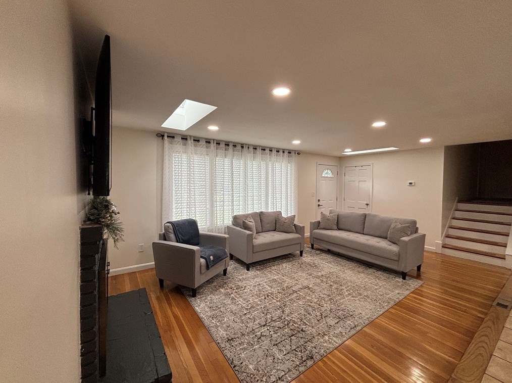 124 Belmont St, West Bridgewater MA 02379-1302 exterior