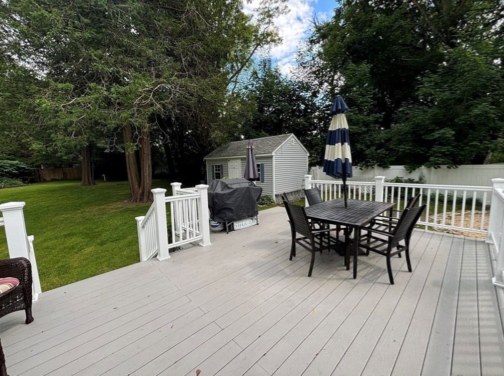 124 Belmont St, West Bridgewater MA 02379-1302 exterior