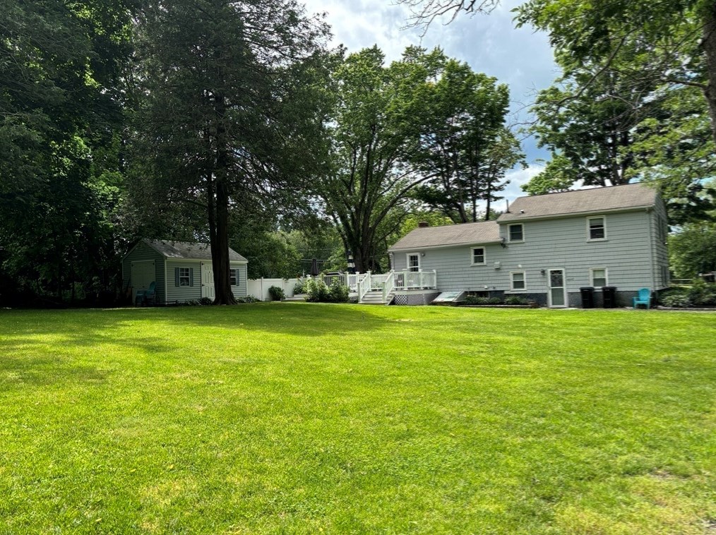 124 Belmont St, West Bridgewater MA 02379-1302 exterior