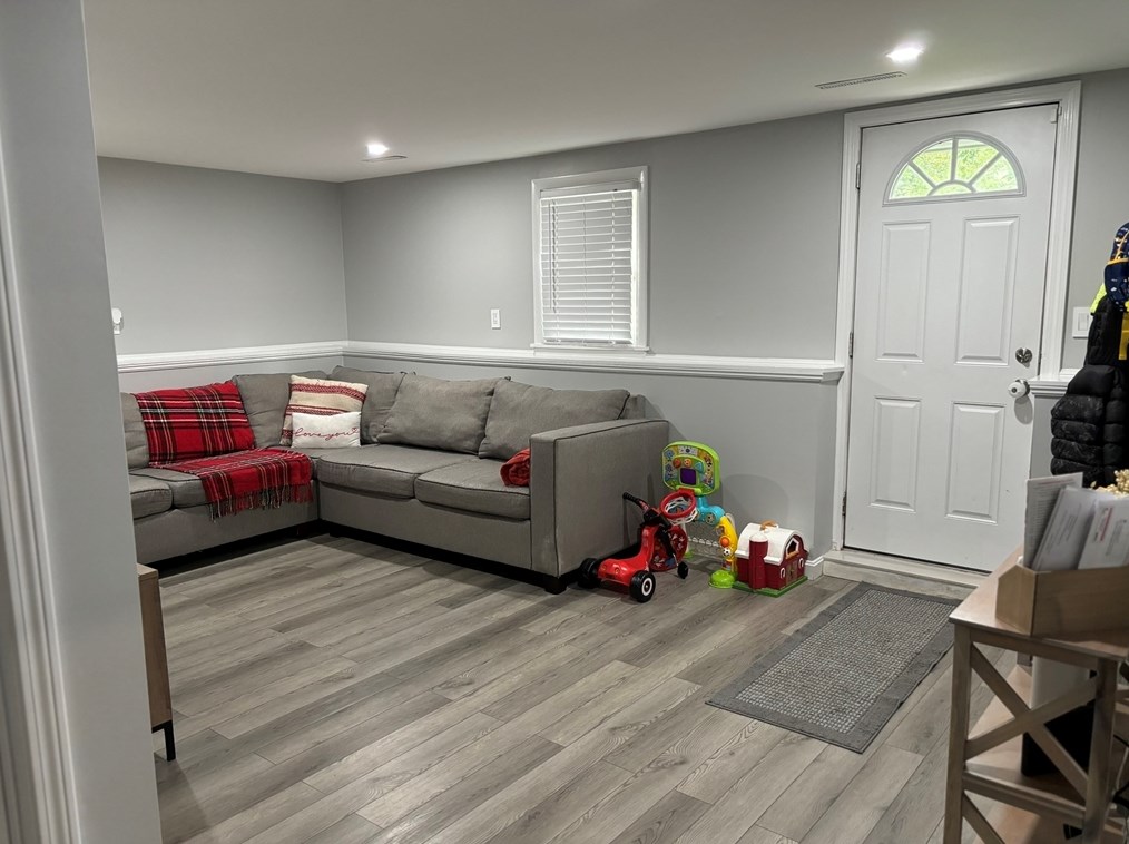 124 Belmont St, West Bridgewater MA 02379-1302 exterior