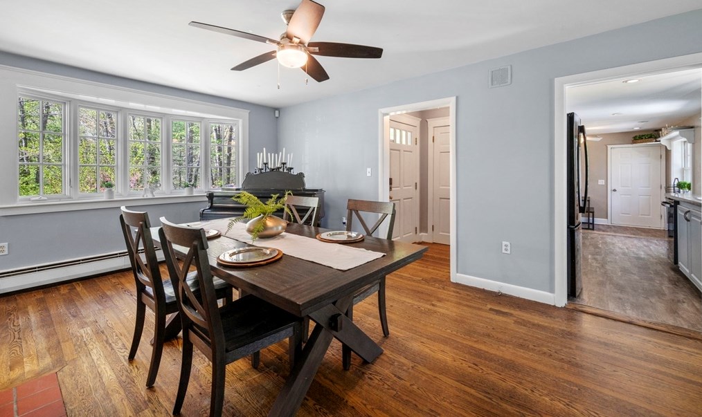 46 Lincoln Ave, Hamilton MA  01982-2018 exterior