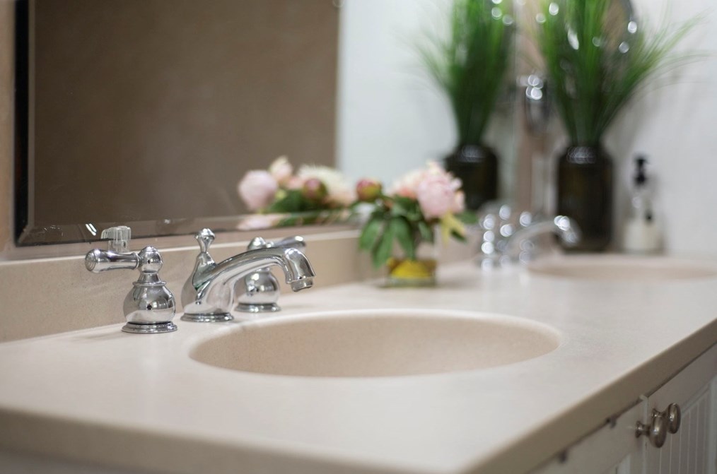 46 Lincoln Ave, Hamilton MA  01982-2018 exterior