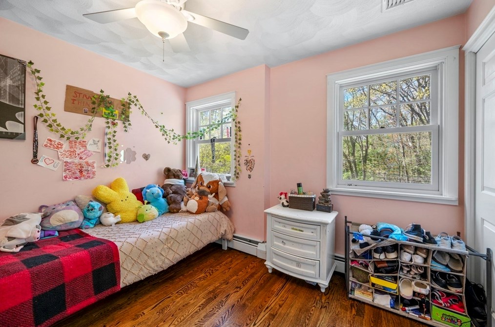 46 Lincoln Ave, Hamilton MA  01982-2018 exterior