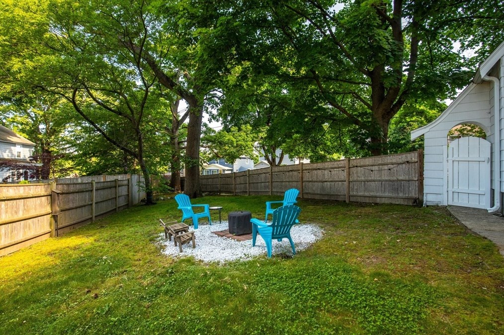 186 Lowell St, Reading MA 01867-2053 exterior